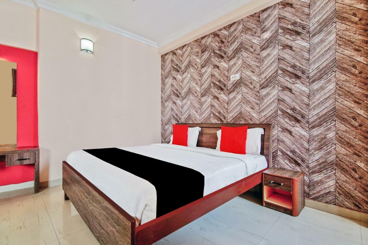 Hotel Capital O 41962 Mandakini Continental 3*
