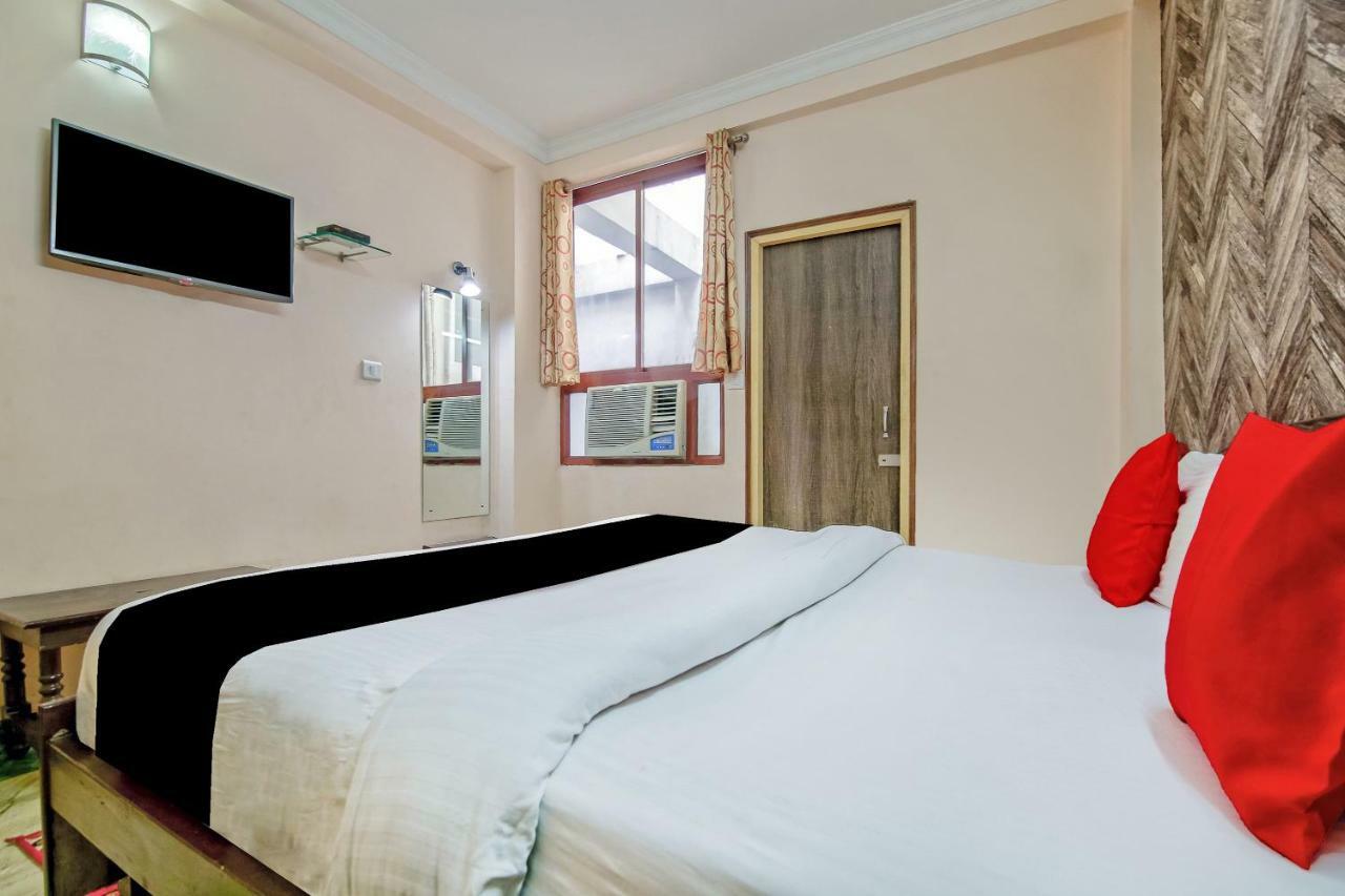 Hotel Capital O 41962 Mandakini Continental Lucknow